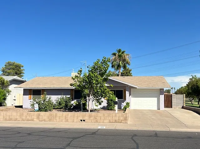 135 E Heather Ave — Photo 4