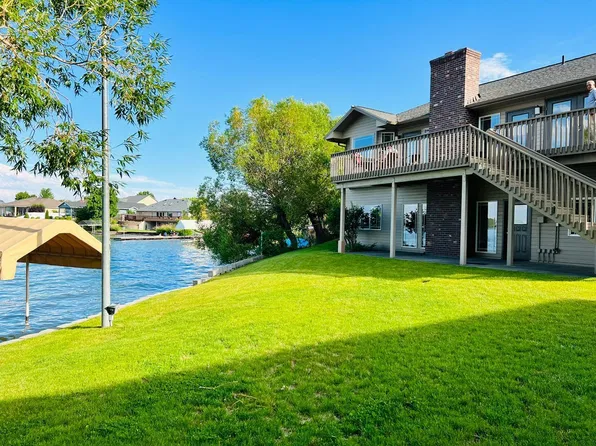 725 Schooner Ct, Moses Lake, WA 98837