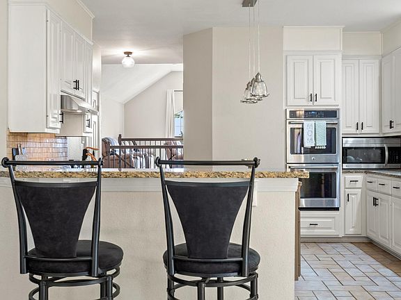 3rd image of 3452 Mulberry Creek Dr