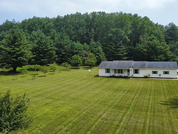 3rd image of 5149 E Clark Rd