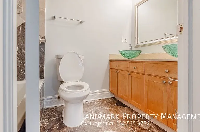 502 E 49th St #203 — Photo 24