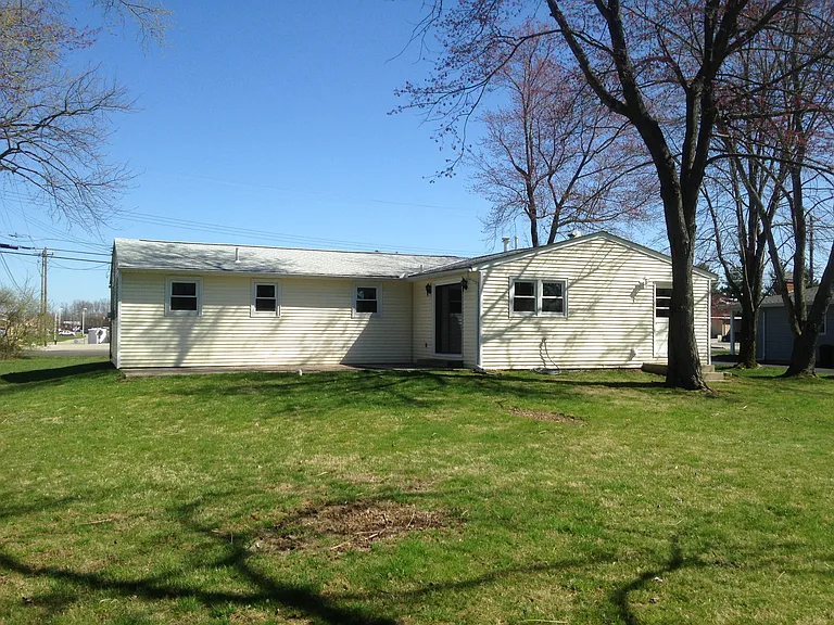 5901 McPicken Dr — Photo 4