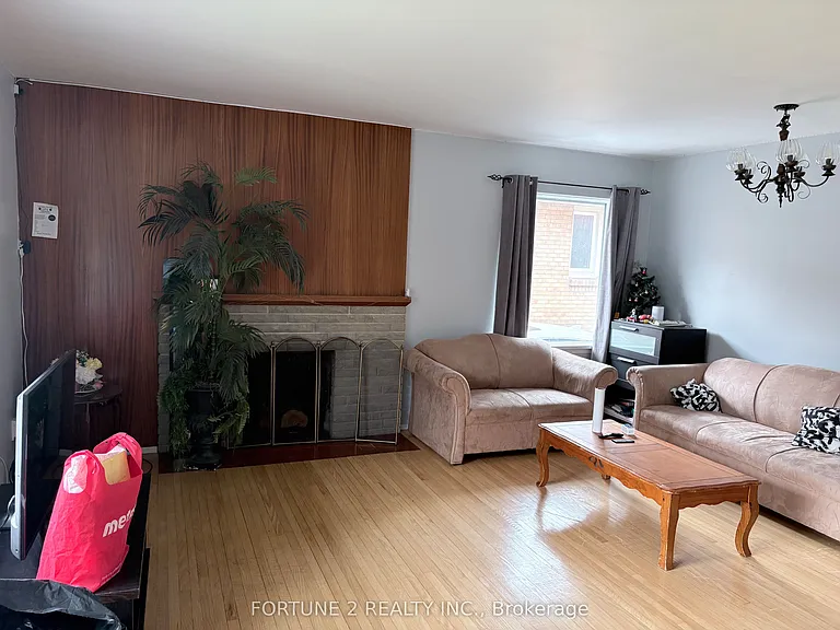 614 Ross St — Photo 3
