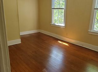 1114 Drayton St, Savannah, GA 31401