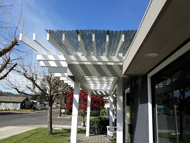 Pine St — Photo 4