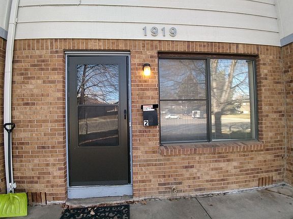 3rd image of 1919 Meadow Dr APT 2
