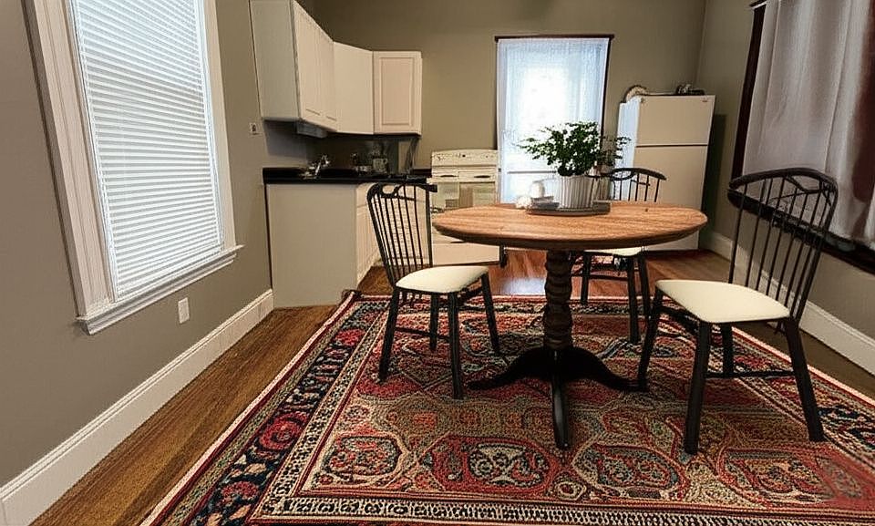 1st image of 15 Walton St #1