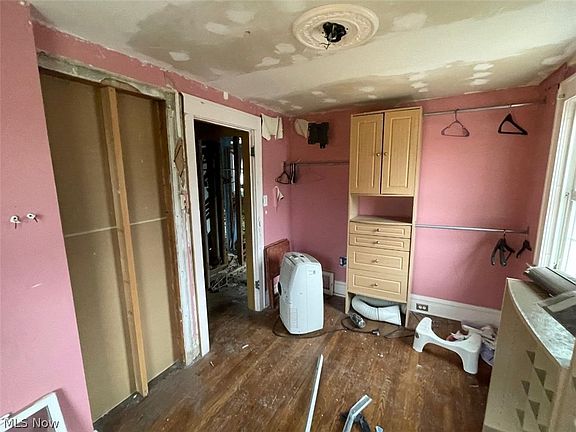 4th image of 73 W Burns Ave
