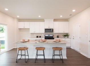 2757 Hawthorne Way, College Park, GA 30337