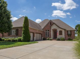 1423 N Wicklow Rd, Nixa, MO 65714