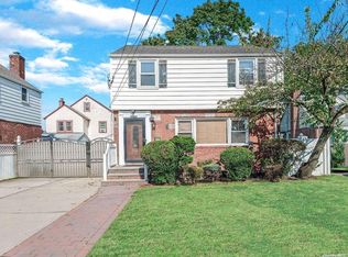 246 Woodfield Rd, West Hempstead, NY 11552