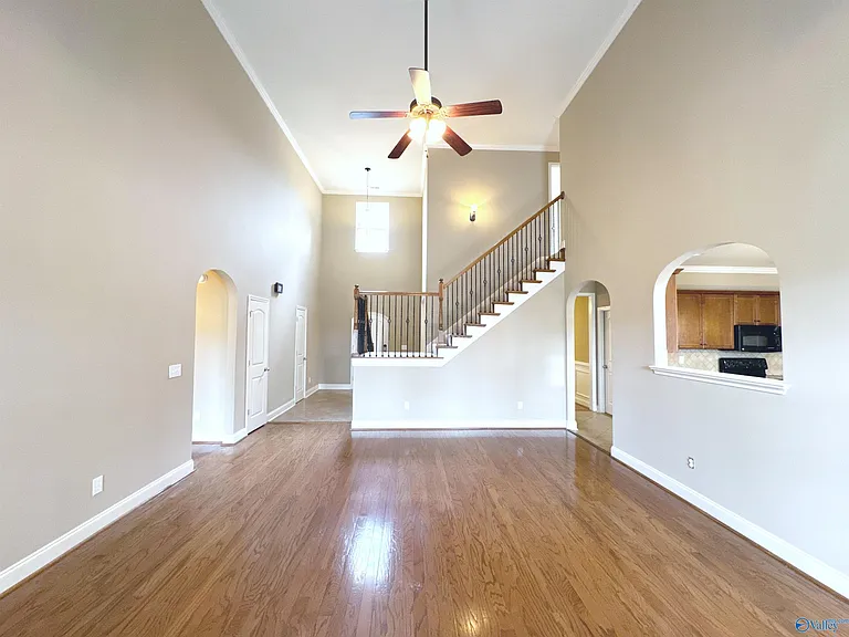 126 Windridge Way SW — Photo 7