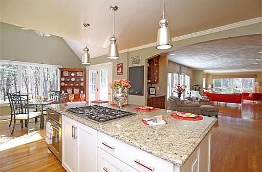4th image of 43 Essex St #1