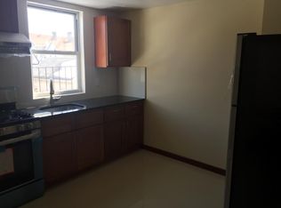 1515 120th St APT 3, College Point, NY 11356