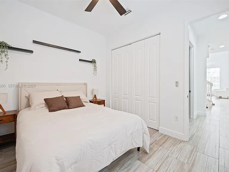 622 SW 147th Ter #1 — Photo 17