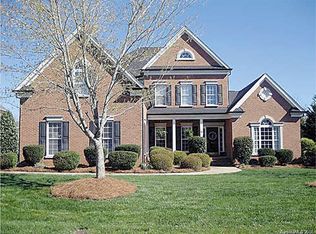 3004 Whisperfield Ln, Matthews, NC 28104