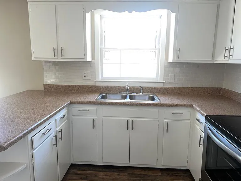 288 Lemont Dr — Photo 18