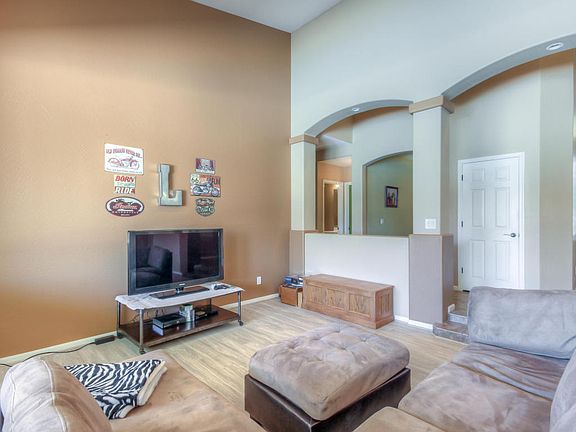 5th image of 15782 W Mercer Ln