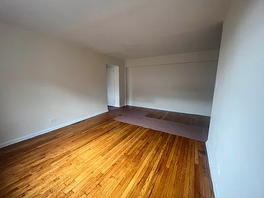 Rented by Queens Apartments Realty LLC | media 3