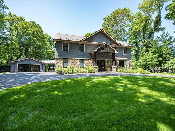 11 Pups Path, Fort Salonga, NY 11768