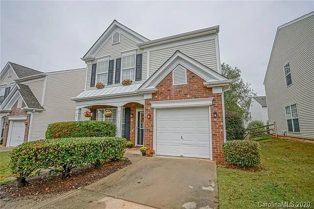 2125 McKenzie Creek Dr — Photo 2