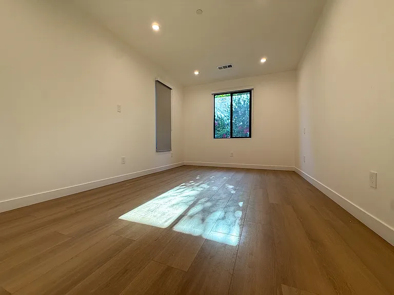 17353 Gresham St — Photo 12