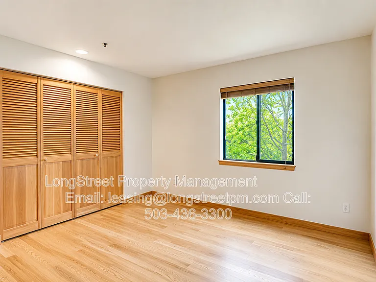 720 NW Naito Pkwy #D22 — Photo 17
