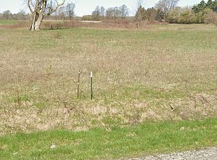 1 N River Rd, Freeland, MI 48623