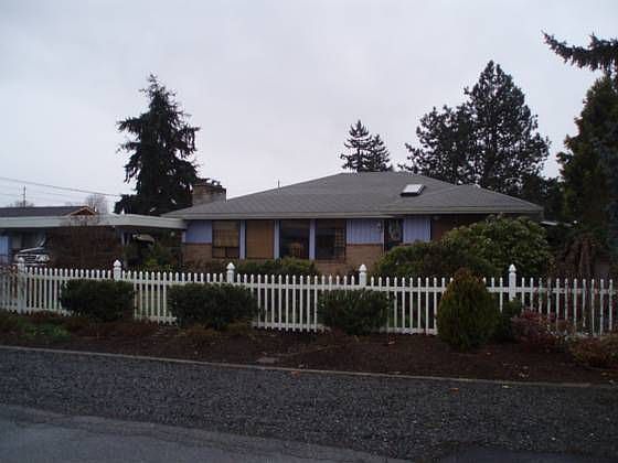 1st image of 4204 81st Pl NE