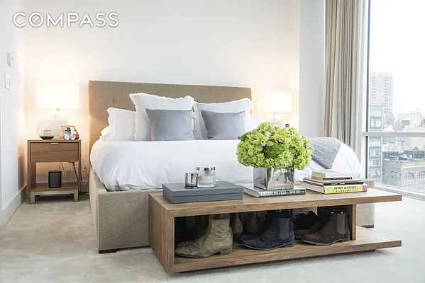 Sold by Compass | media 10