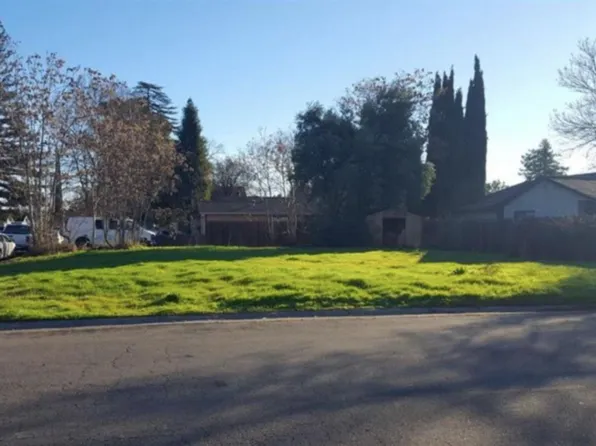 1013 Toomes Ave, Corning, CA 96021
