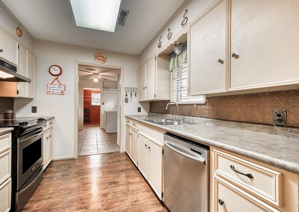 1st image of 304 Heath Ave