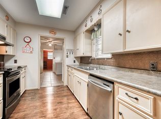 304 Heath Ave, Madisonville, TX 77864
