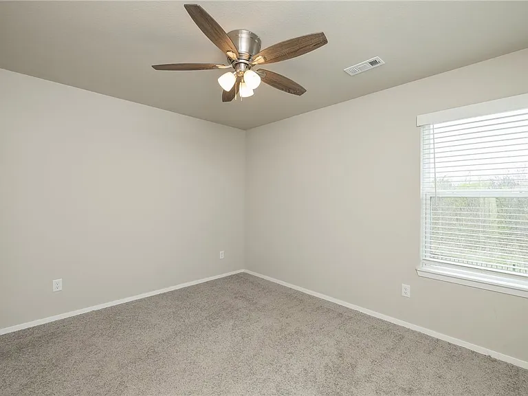 899 E Sparrow Cir — Photo 18