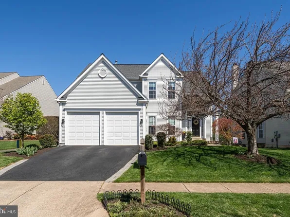 44128 Merrywood Ct, Ashburn, VA 20147