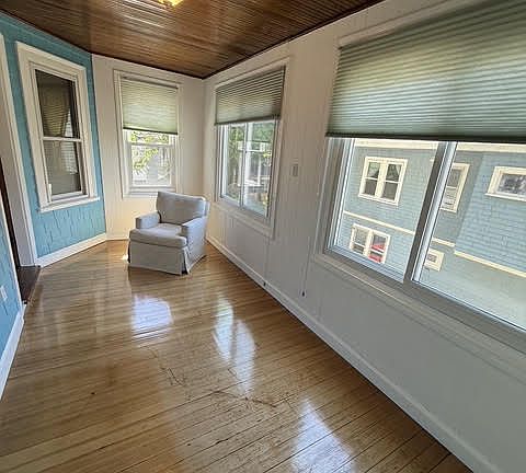 5th image of 11 Playstead Rd #2