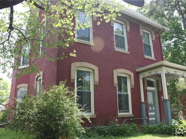 310 N 2nd St, Atchison, KS 66002