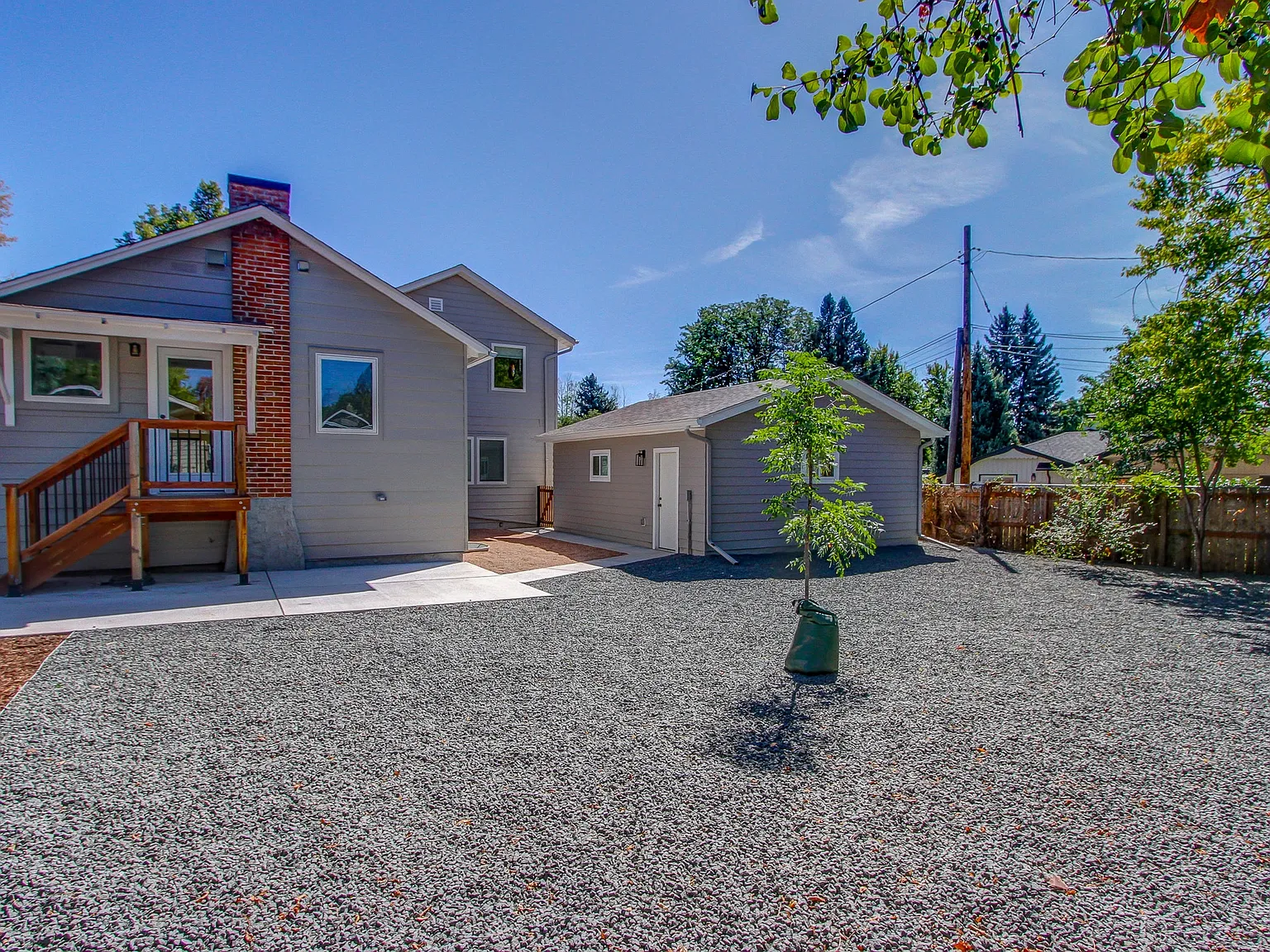 4 bed, 3.5 bath, 2200 sqft, $3,500 — Photo 2