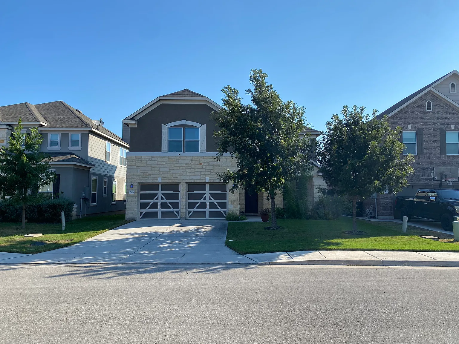 5 bed, 2505 sqft, $2,600 — Photo 1