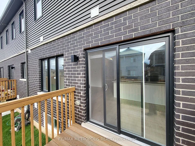 13 Hay Ln — Photo 13
