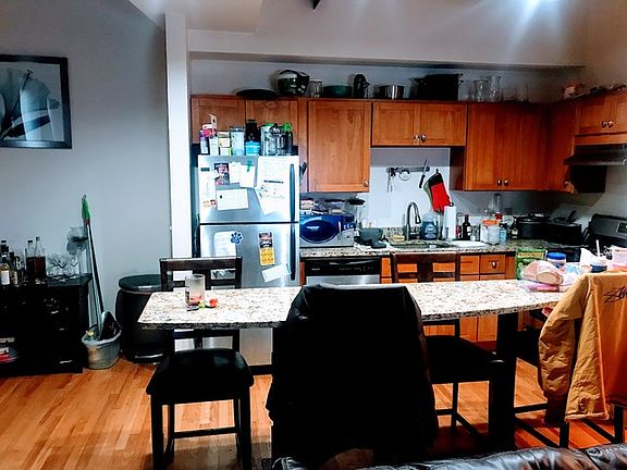 2nd image of 2041 W North Ave APT 4
