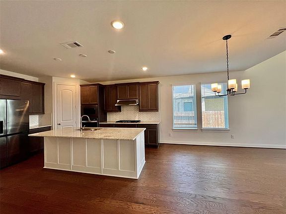 4th image of 9406 Water Breeze Ct