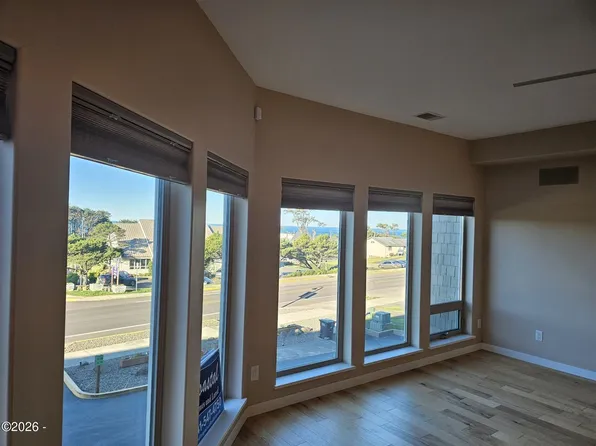 503 Center Way, Yachats, OR 97498