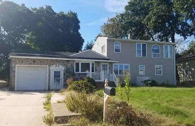5 Frances Ave photo 1