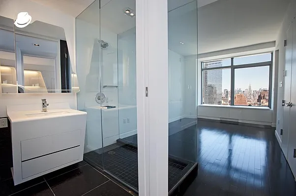 Rented by Level Group | media 15