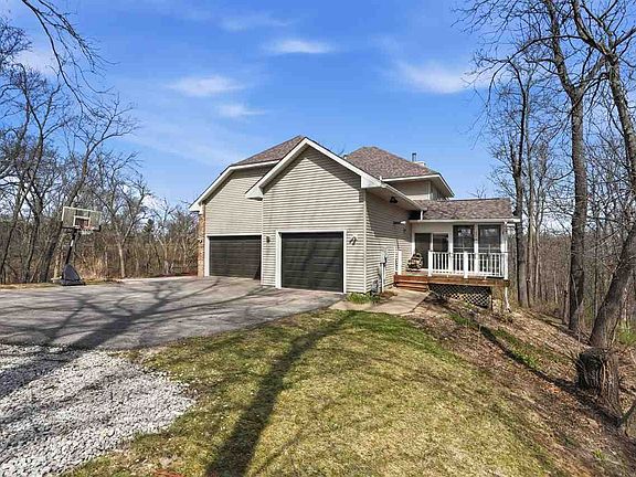 5th image of 3256 Meadow Ridge Rd NE