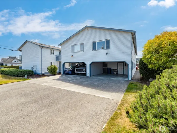 903 27th Street #2, Anacortes, WA 98221