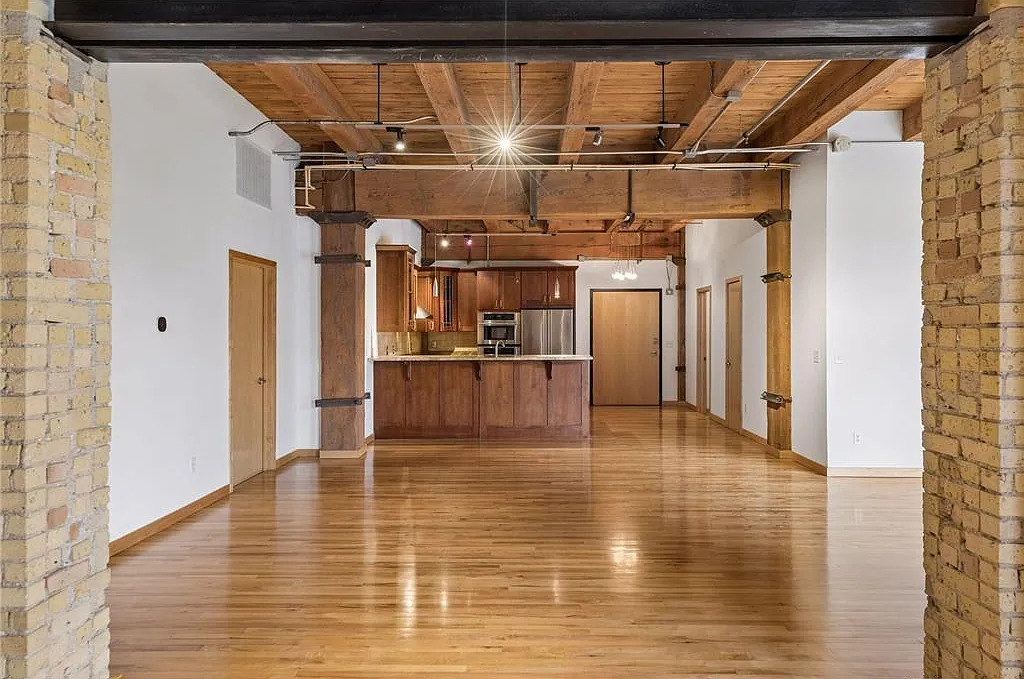 2 bed, 1855 sqft, $3,995 — Photo 1