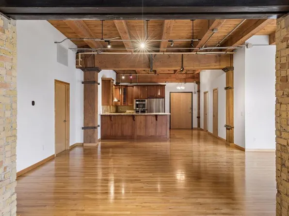 607 Washington Ave S APT 303, Minneapolis, MN 55415