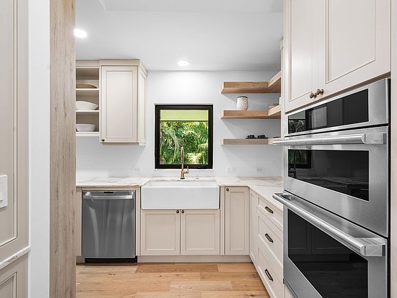 5th image of 3235 Hyde Circle